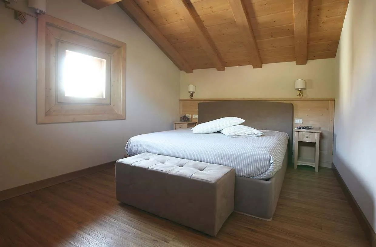 ליביניו Chalet Abete 0*,